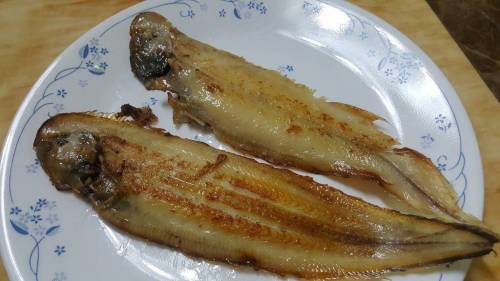화사의 박대 먹방.jpg
