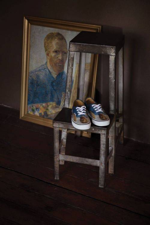 VANS X 반 고흐 콜라보.jpg