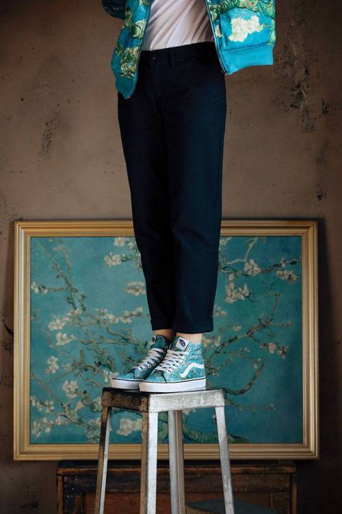 VANS X 반 고흐 콜라보.jpg
