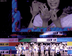 꽃가루 양 조절 실패.gif