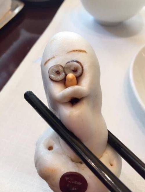 디즈니랜드에서 파는 올라프 딤섬.jpg
