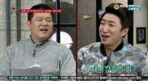 대한민국 남자 98.9%가 갖고있는 버릇.jpg