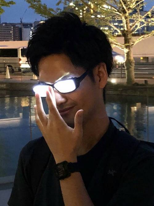 다이소 안경으로 만든 코스프레 용품.jpg