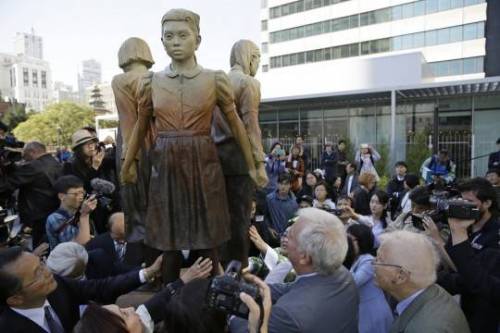 샌프란시스코에 새로 세워진 동상.jpg