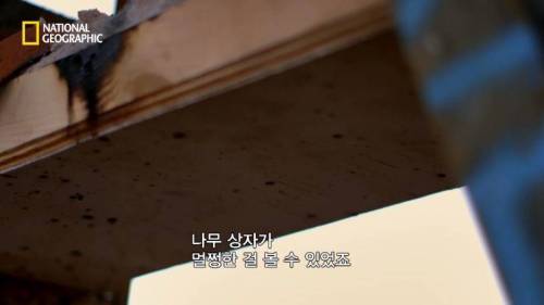 [스압]2,200도의 온도를 버티는 것은? .jpg