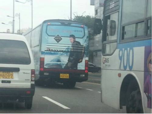 버스기사 아저씨가 겁나 째려봄;;;.jpg