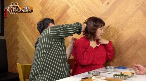 [스압]진주냉면 쪼는맛.jpg