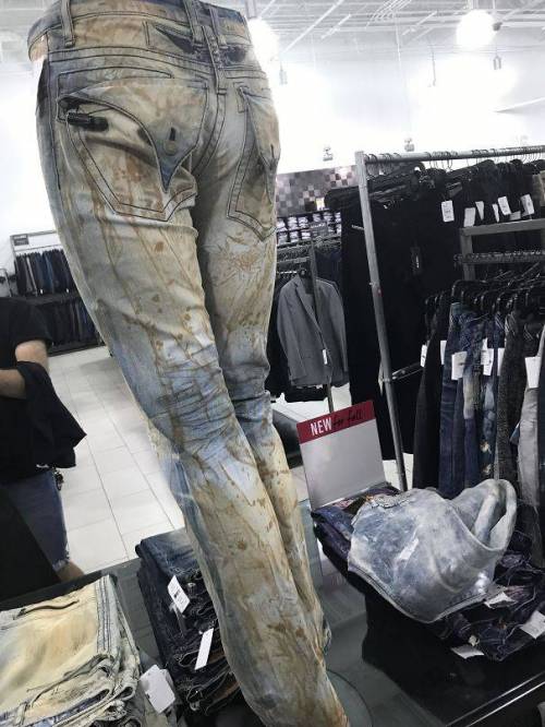 조금 이상한 패션 디자인.jpg