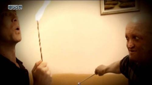 [스압] 온 몸에 전기가 흐르는 남자.jpg