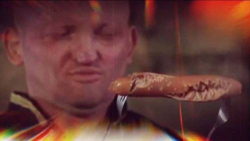 [스압] 온 몸에 전기가 흐르는 남자.jpg