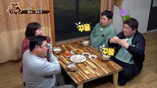 [스압] 먹다 지쳐 배부를 때 쓰는 초심.jpg