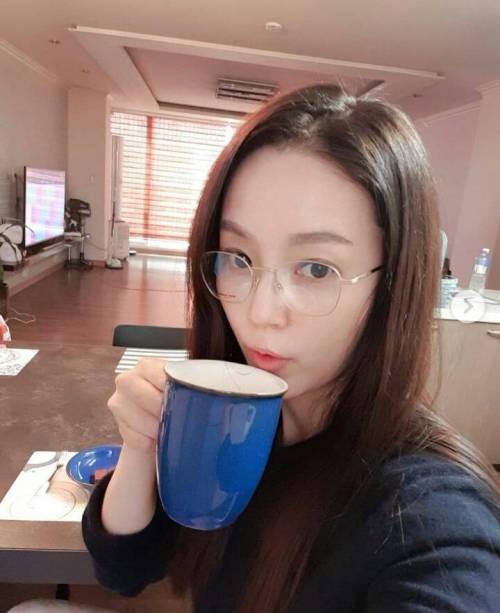 동안 쇼호스트.jpg