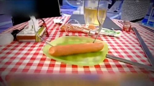 [스압] 온 몸에 전기가 흐르는 남자.jpg