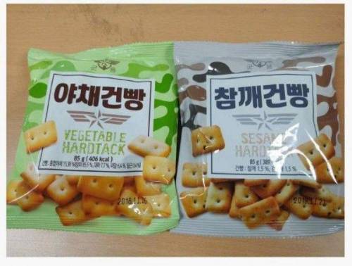 요즘 군대 건빵.jpg