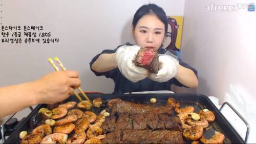 한국먹방과 중국먹방의 차이.jpg