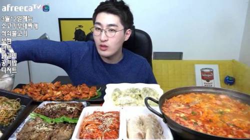 한국먹방과 중국먹방의 차이.jpg