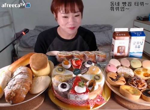 한국먹방과 중국먹방의 차이.jpg