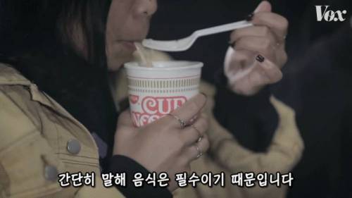 [스압] 미국 교도소에서 라면이 인기 있는 이유.jpg