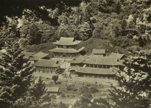 [스압] 1912년에 촬영된 금강산 사찰.jpg