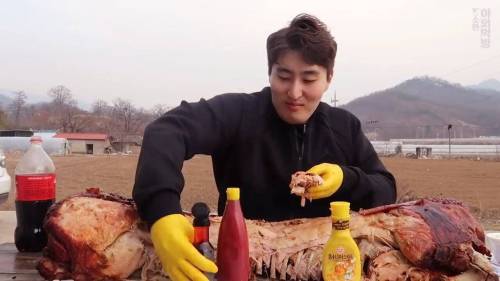 [스압] 돼지 한 마리 먹방.jpg