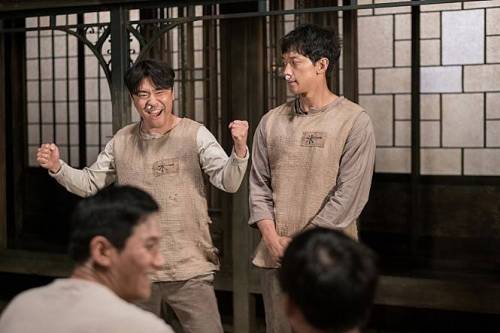 자전차왕 엄복동.. 1분만에 영화 다 보기.jpg