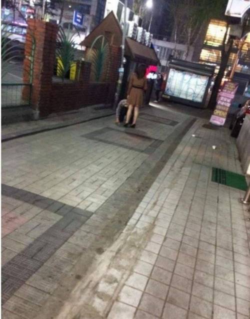 여친한테 세뱃돈 받으려는 남자.jpg