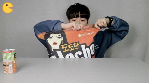 컨텐츠가 정말 독특한 유튜버.jpg
