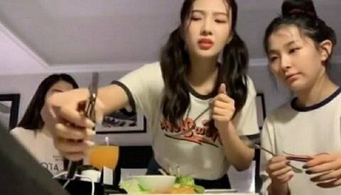 레드벨벳 조이한테 자꾸 전화거는 사생팬