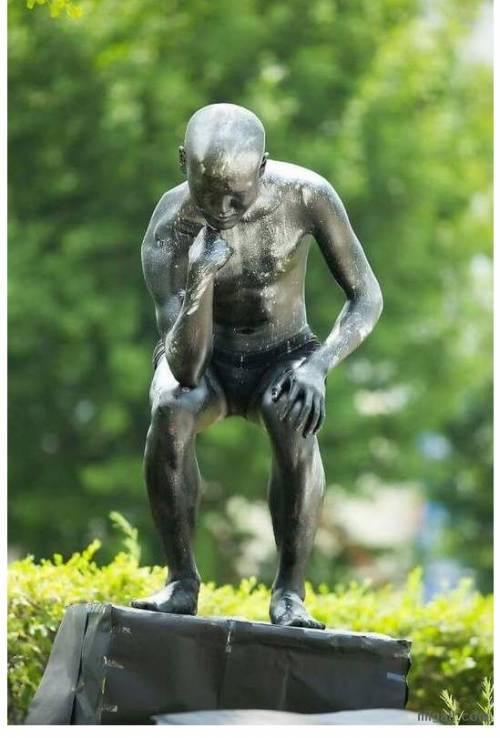 의정부고에 세워진 동상.jpg