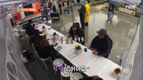 [스압] 단무지를 처음 본 외국인의 반응.jpg