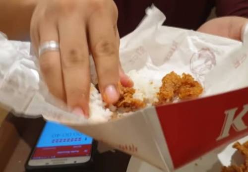 닭껍질 치킨 먹고싶던 사람 후기.jpg