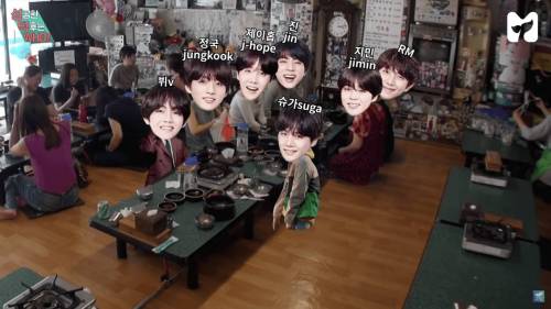 [스압] 방탄소년단 덕분에 대박난 식당.jpg