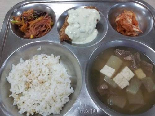 호불호 갈리던 급식메뉴...jpg