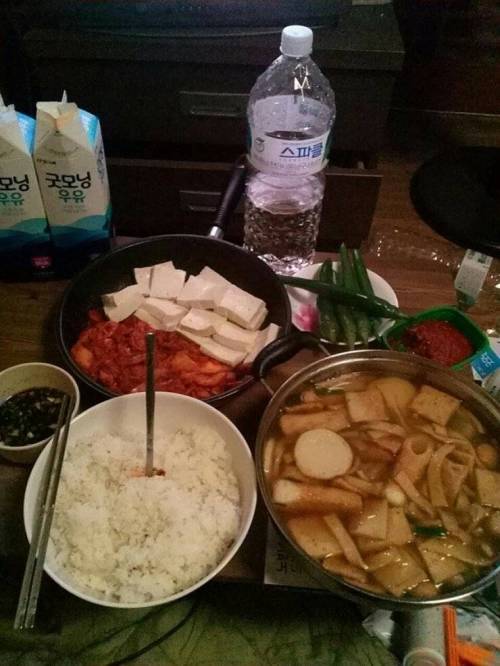 [스압] 기타음식갤러리에 새롭게 등장한 1일 1식 빌런.jpg