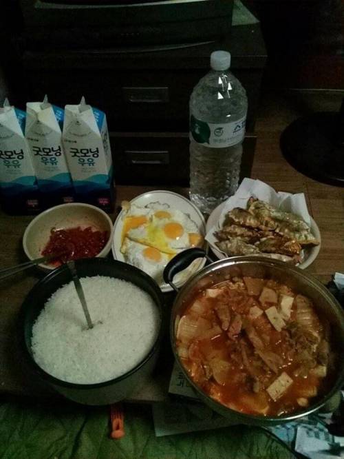 [스압] 기타음식갤러리에 새롭게 등장한 1일 1식 빌런.jpg