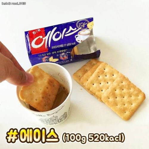 생각 외로 고칼로리인 과자들.jpg