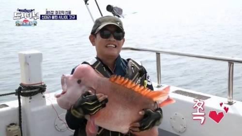 이경규가 낚은 물고기.jpg