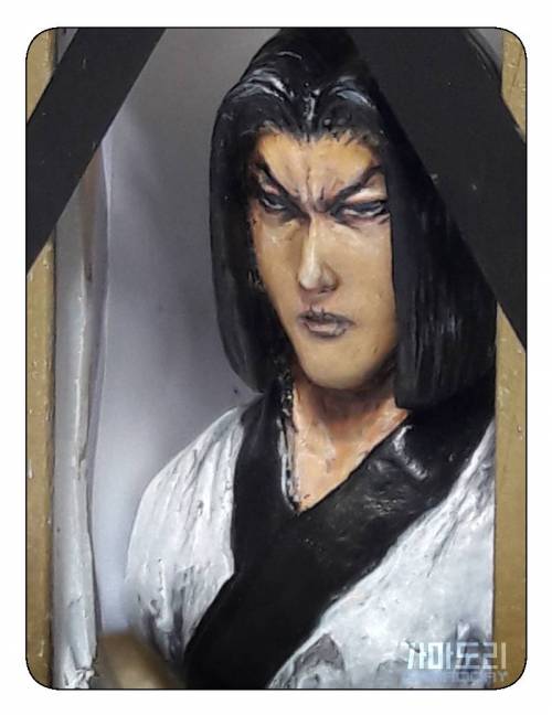 [스압] 광기의 자작 피규어.jpg