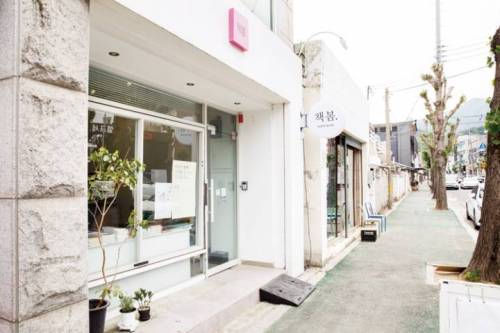요즘 전국 카페거리 상황.jpg