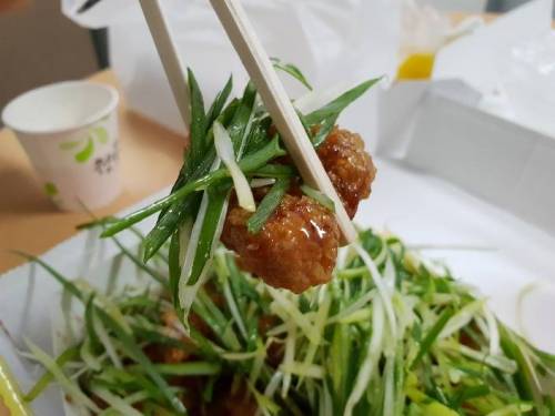 이제는 한물간 치킨....jpg