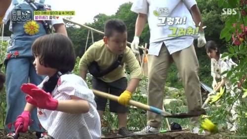 7살에게 삽질을 가르치는 이유.jpg