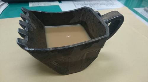 특이한 머그컵.jpg