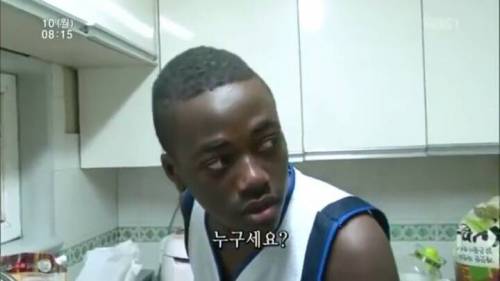 [스압] 자기 옷 입어서 빡친 콩고왕자.jpg