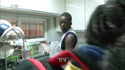 [스압] 자기 옷 입어서 빡친 콩고왕자.jpg