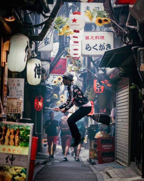[스압] 일관성 있게 사진찍는 여행객.jpg