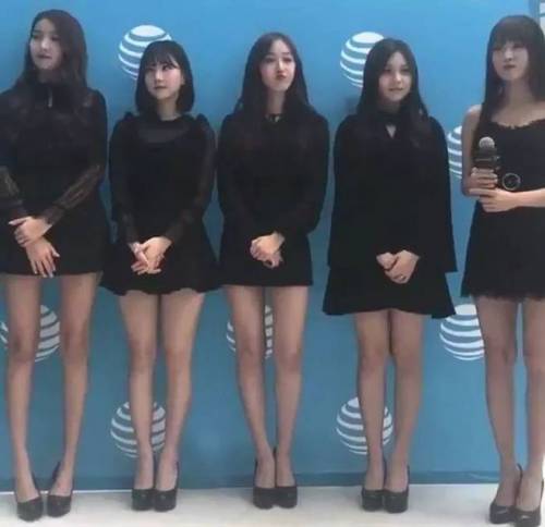 여자 아이돌 실제 느낌.jpg