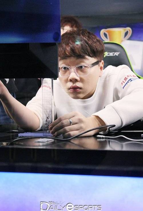 롤 프로 은퇴사유.jpg
