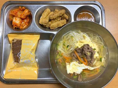 [스압] 학교 급식 국수...jpg