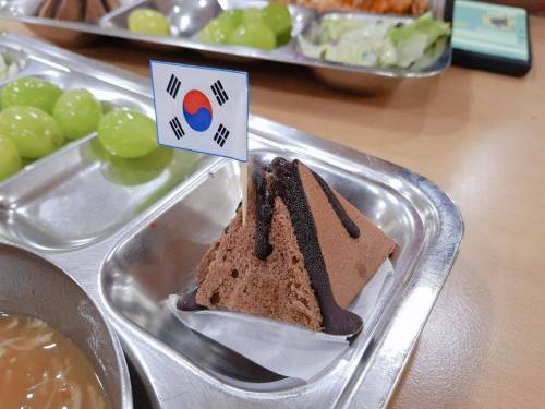 [스압] 어제자 실트 1위인 `독도케이크`.jpg