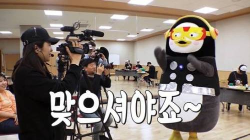 [스압] 고통받는 펭수TV 스탭들....jpg